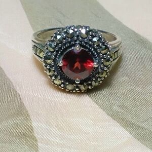 Vintage 925 Silver Garnet & Marcasite Ring Sz 8-3/4